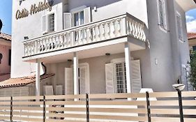 Greedpalace